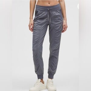 Lululemon mid rise dance studio Gray Jogger Pants SZ SM